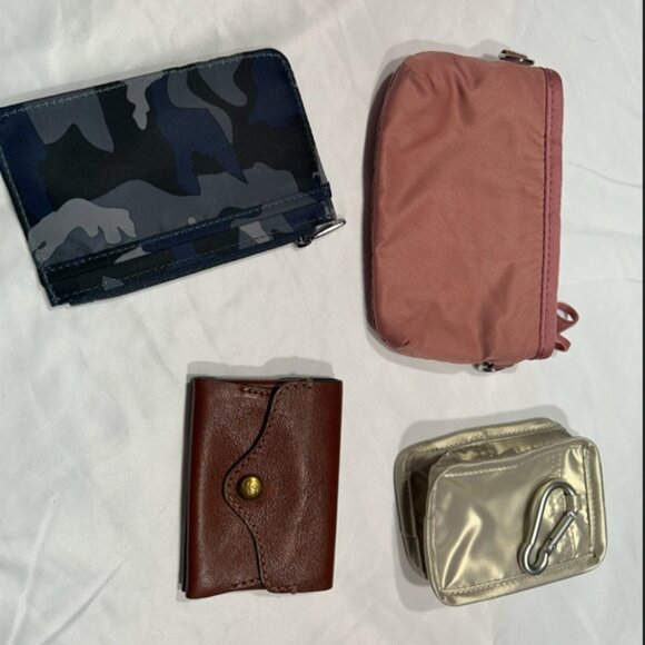 Brand New (without tags) Lug Slide & Lug Drizzle + Kipling Pouch and Fossil Case - Picture 2 of 7